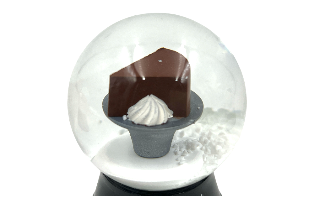 wiener schneekugel klein detailansicht sachertorte