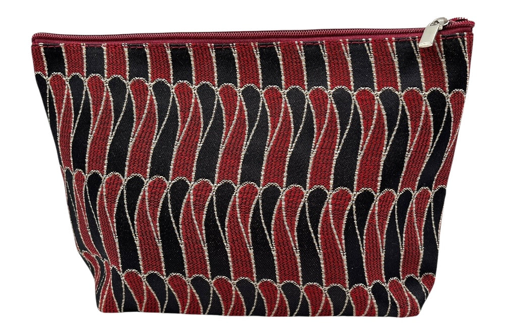 Kosmetiktasche im Jugendstildesign „Cordito“ von Josef Hoffmann. Der Stoff in Rot und Schwarz von Backhausen zeigt ein elegantes Muster. Handgefertigt und edel.