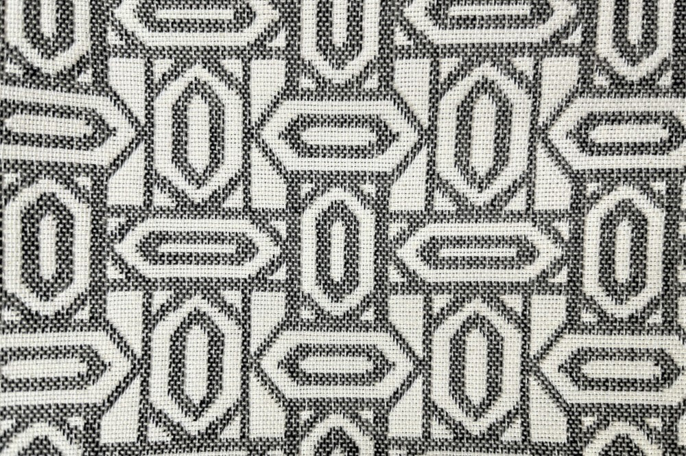 Geschirrtuch mit Diamantmuster der OEW, Detailansicht Design in schwarz
