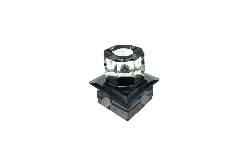 kristallkerzenhalter, geschliffen,  grau ,seitenansicht