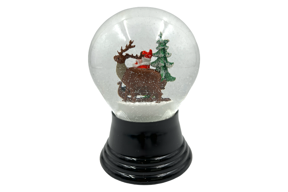 schnekugell mit renntier, weihnachtsmann und baum