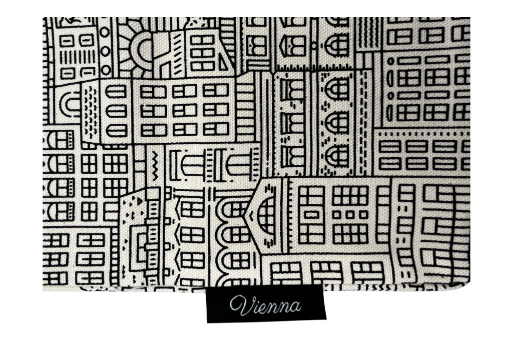 Die "Vienna Shopper" ist eine Tasche aus weicher, biologischer Baumwolle. Sie zeigt einen Aufdruck von Wien’s markanten Häusersilhouetten. Logo Vienna