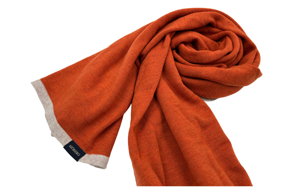damenschal merino , goss orange , detailansicht