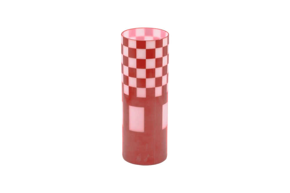 Vase Wiener Werkstätte "Sika" aus Opalglas mit roten geometirschen Designelementen, Ansicht ganze Vase