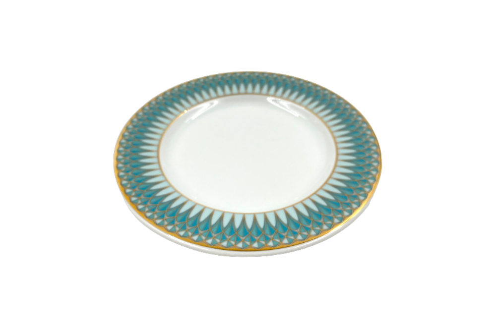 Dessertteller Verona mit blau/goldenen Design am Tellerrand, seitliche Ansicht