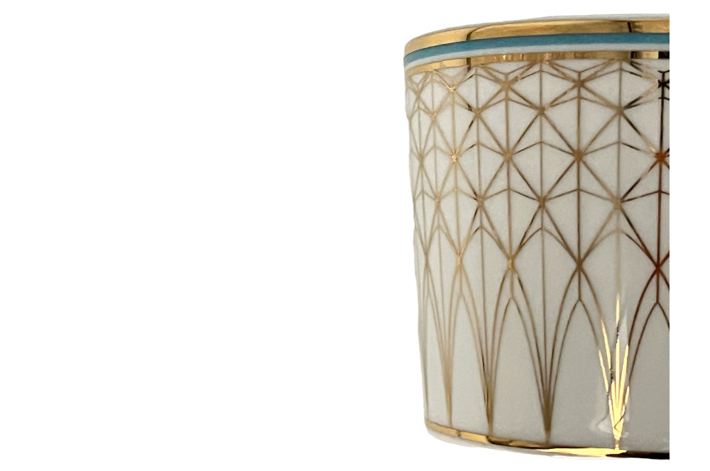 VERONA Kaffeetasse mit Unterteller mit goldenen und türkisen geometischen Design, Ansicht Detail Tasse