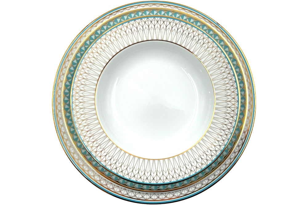 VERONA Suppenteller mit goldenen und türkisen geometischen Design, Ansicht  gestapelt auf Speieteller und Platzteller
