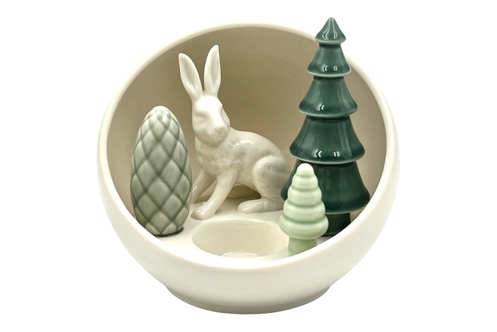 Keramikvotivkugel mit weißen Hase und 3 verschieden großen Bäumen, ansicht von vorne