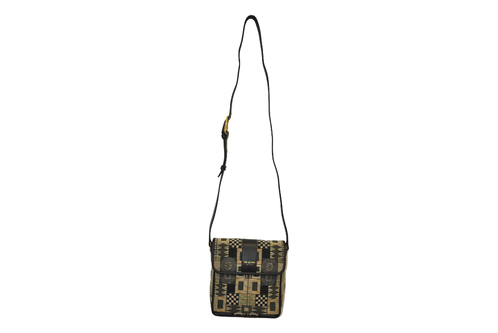 oew versacrum handtasche in grün mit tragegurt