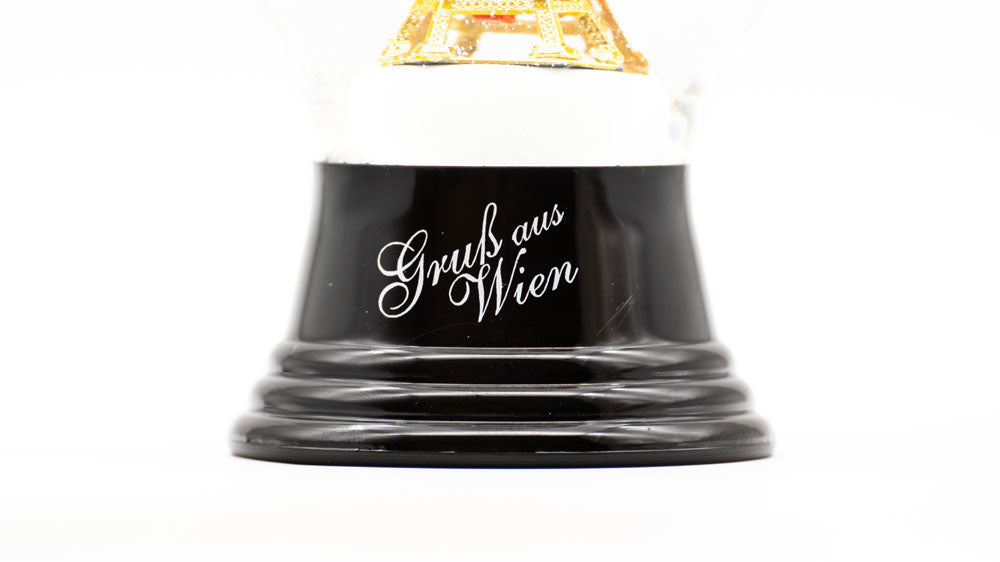 Schneekugel Riesenrad, Sockel mit Aufdruck "Gruß aus Wien" © LIK Akademie