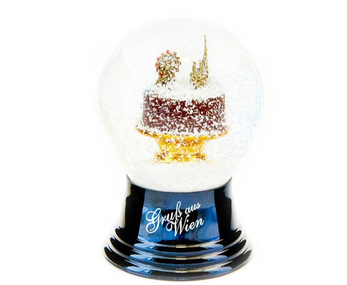 Schneekugel Sachertorte © LIK Akademie