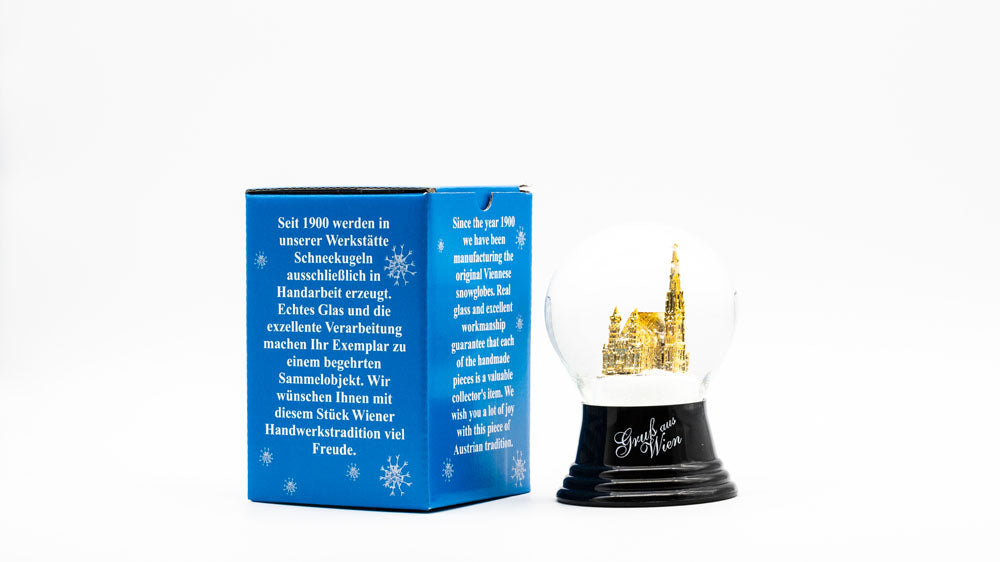 Schneekugel Stephansdom mit Verpackung © LIK Akademie/ Natascha Rojdl