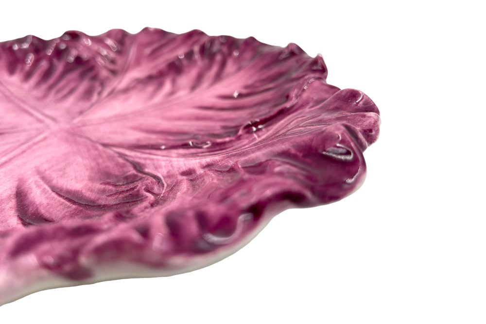 desertteller mit rotkrautblatt optik  detailansicht