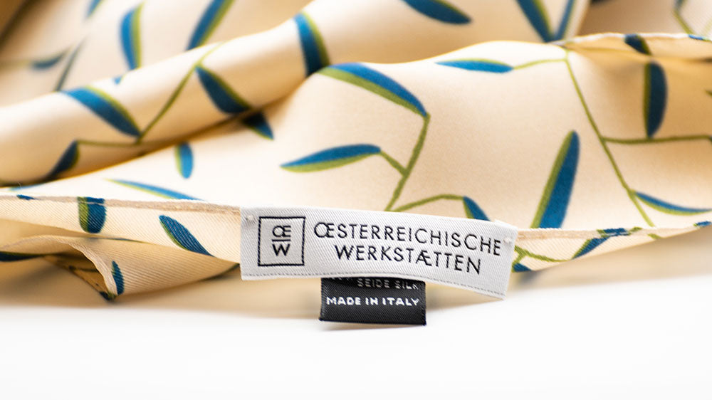 Seidenschal Daphne beige Etikett