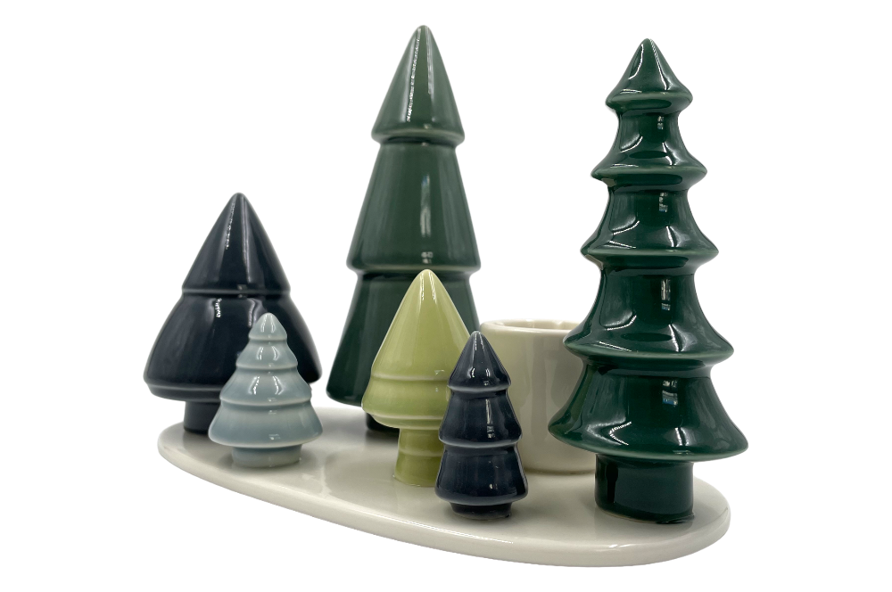 Kerzenhalter mit verschieden großen stilisierten Christbäumen, Ansicht von hinten, seitliche ansicht