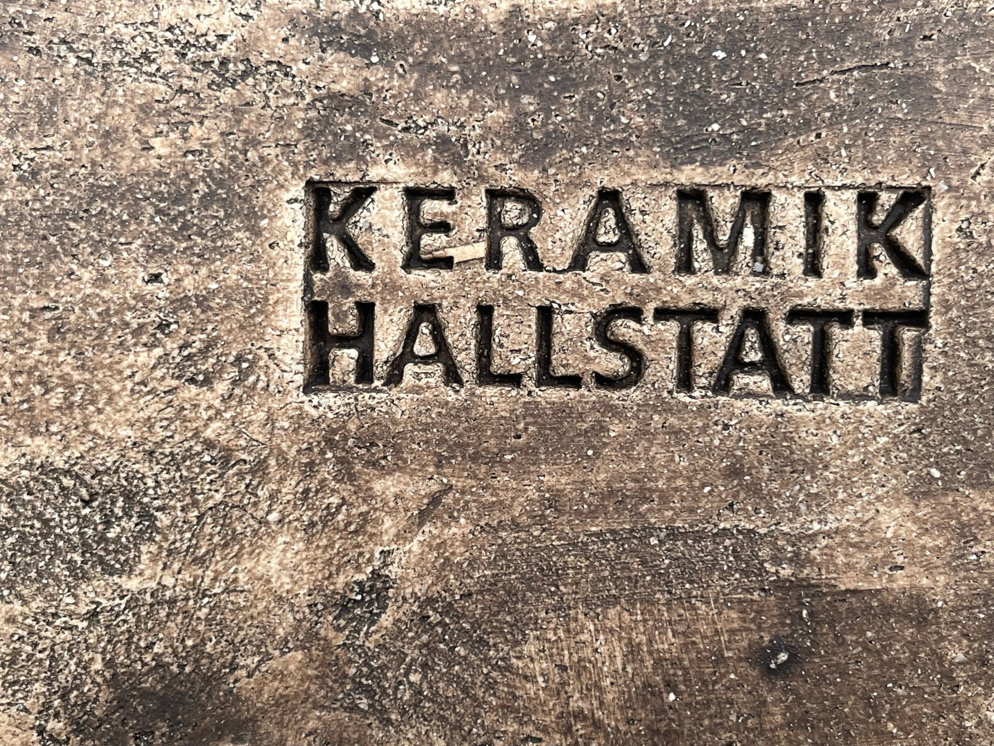 lebensbaum aus kermaik, blätter in gold bemalen , logo kermaik hallstatt