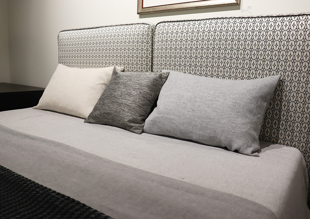 bett mit Jugendstil design kopflehne
