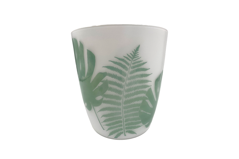 Vase aus opalglas mit grünen Blattornament, seitlich ansicht