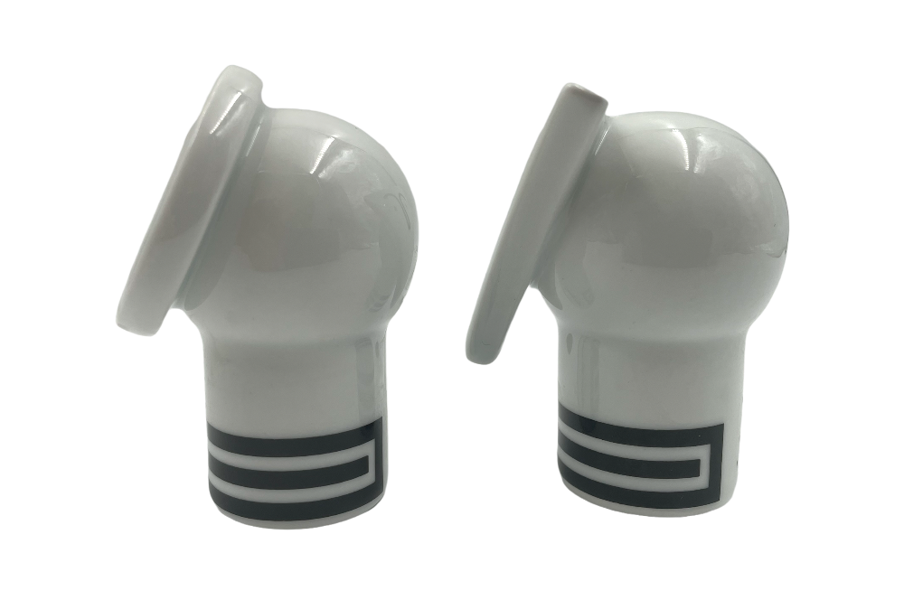 salz-pefferstreuer izzibizzi in weiss von der seite